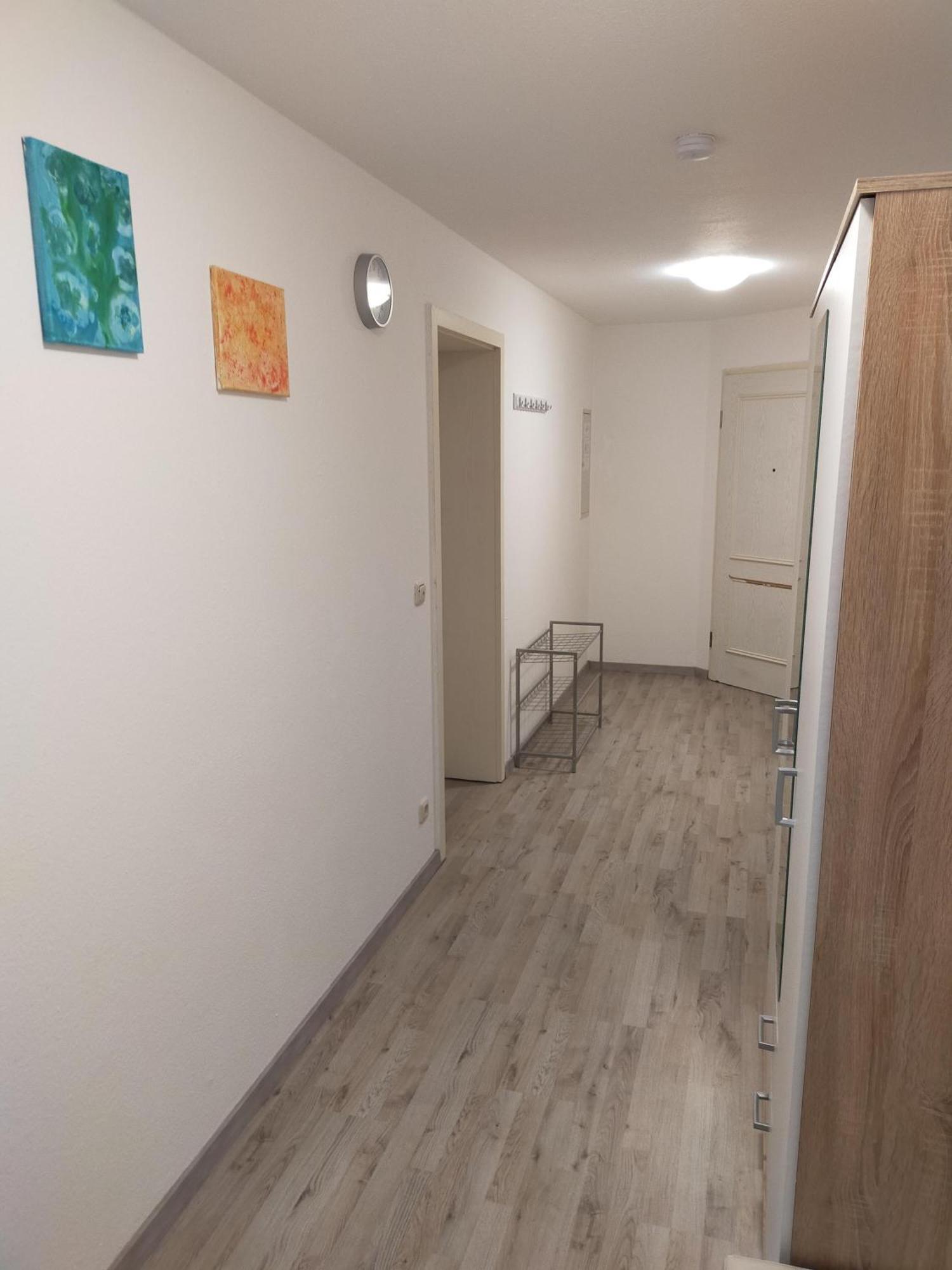 Flex Aparts - Grosse, Moeblierte Wohnung In Zwickau Mit 2 Zimmern ภายนอก รูปภาพ